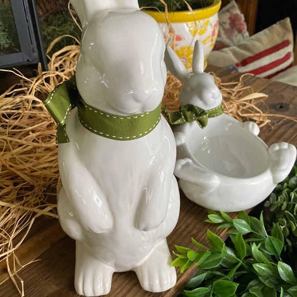 Pottery Barn Whimsical White Glazed Stoneware Bunny Figure and Bunny Bowl 🐇 - Picture 3 of 17